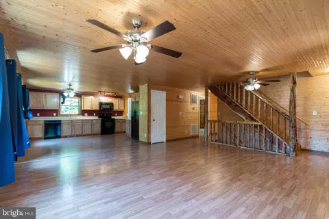 593 George James Loop, Radiant, VA 22732 photo 5