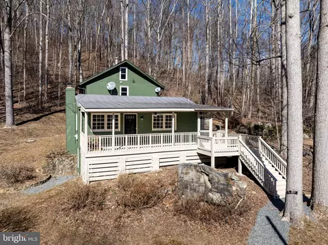 201 Chad Berry Ln, Syria, VA 22743