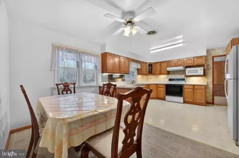 Entry Way - 2130 Leon Rd, Culpeper, VA 22701 photo 2 of 3