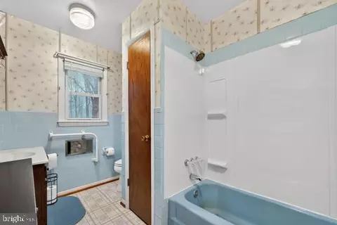 Bath - 2130 Leon Rd, Culpeper, VA 22701 photo 1 of 1
