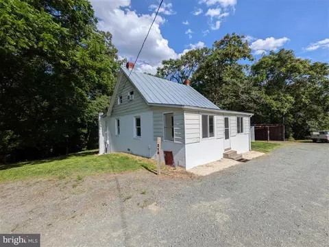 219 Skyview Ln, Aroda, VA 22709