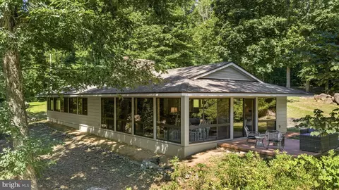 1319 Champe Pln, Etlan, VA 22719