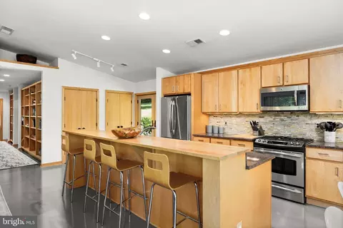 Kitchen - 1319 Champe Pln, Etlan, VA 22719 photo 7 of 7