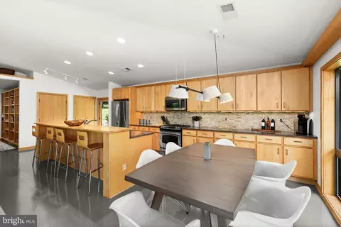 Kitchen - 1319 Champe Pln, Etlan, VA 22719 photo 6 of 7