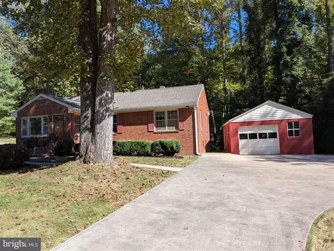 1380 S F T Valley Rd, Banco, VA 22711