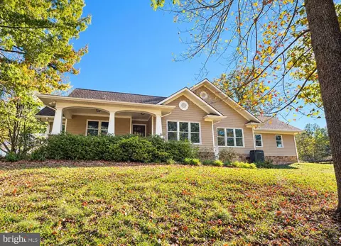 324 Longshot Ln, Rochelle, VA 22738