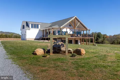 232 Lillards Ford Rd, Oakpark, VA 22730