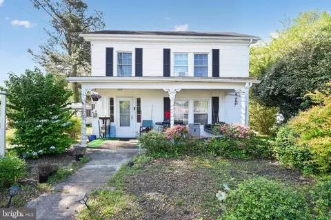 103 Seaboard Ave, La Crosse, VA 23950