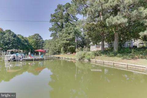290 Queens Creek Rd, Hallieford, VA 23068