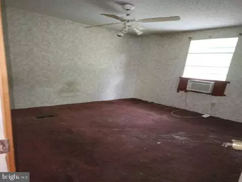 9034 Dutton Rd, North, VA 23128 photo 7