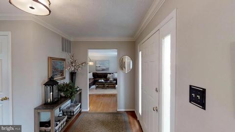 9504 Grays Mill Ct, Manassas, VA 20110 photo 4