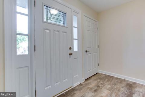 9006 Patterson Pl, Manassas, VA 20110 photo 3