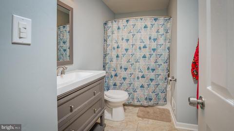 8960 Rolling Rd, Manassas, VA 20110 photo 17