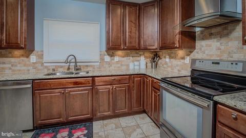 8960 Rolling Rd, Manassas, VA 20110 photo 16