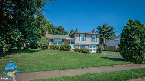 8960 Rolling Rd, Manassas, VA 20110 photo 2