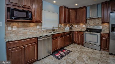8960 Rolling Rd, Manassas, VA 20110 photo 14