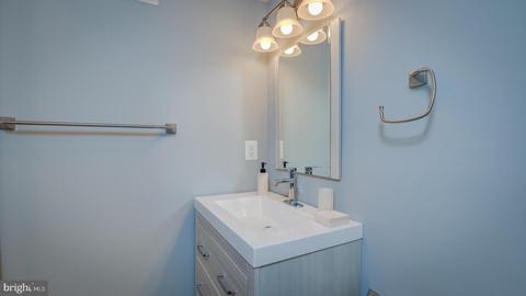 8960 Rolling Rd, Manassas, VA 20110 photo 28