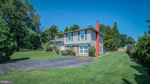 8960 Rolling Rd, Manassas, VA 20110 photo 3