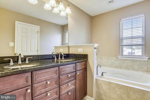 8810 Bentfield Dr, Manassas, VA 20110 photo 24