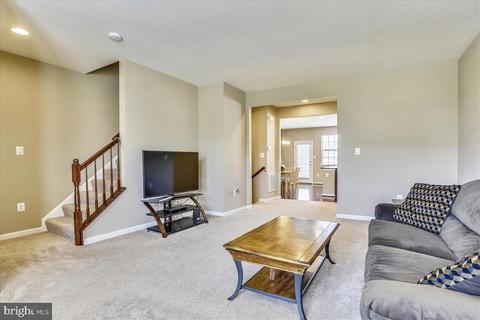 8810 Bentfield Dr, Manassas, VA 20110 photo 18