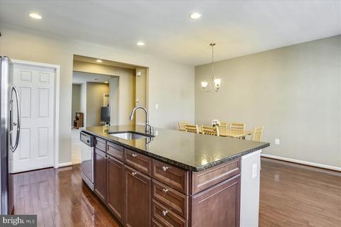 8810 Bentfield Dr, Manassas, VA 20110 photo 12