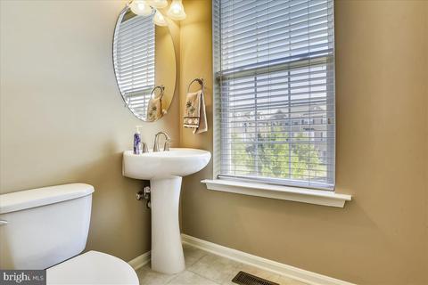 8810 Bentfield Dr, Manassas, VA 20110 photo 19