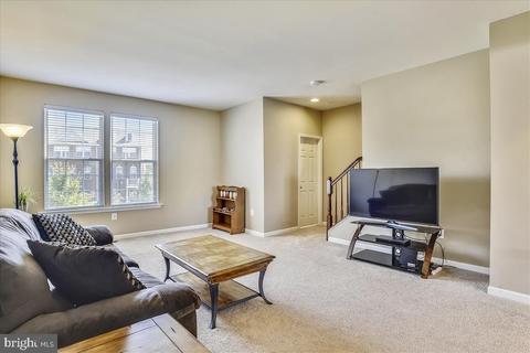 8810 Bentfield Dr, Manassas, VA 20110 photo 15