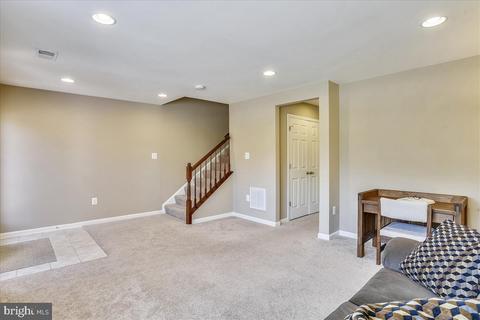 8810 Bentfield Dr, Manassas, VA 20110 photo 6