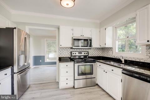 10123 Trinity Ln, Manassas, VA 20110 photo 17