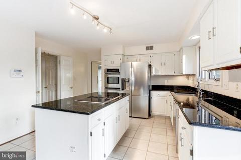 10101 Greenleaf Dr, Manassas, VA 20110 photo 14