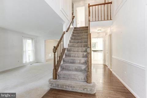 10101 Greenleaf Dr, Manassas, VA 20110 photo 3