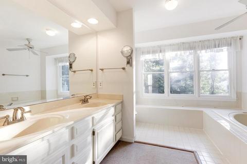 10101 Greenleaf Dr, Manassas, VA 20110 photo 24