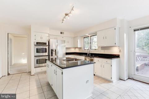 10101 Greenleaf Dr, Manassas, VA 20110 photo 13