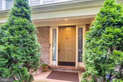 10101 Greenleaf Dr, Manassas, VA 20110 photo 2