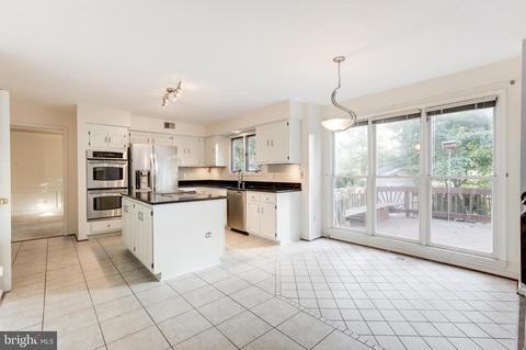 10101 Greenleaf Dr, Manassas, VA 20110 photo 15