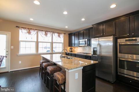 9975 Leander Ln, Manassas, VA 20110 photo 5