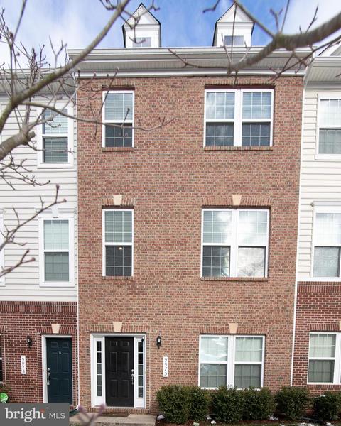 9975 Leander Ln, Manassas, VA 20110 photo 3