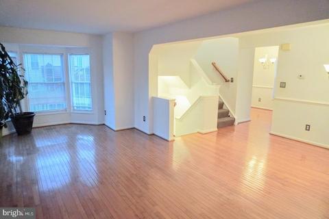 9329 Garst Dr, Manassas, VA 20110 photo 6