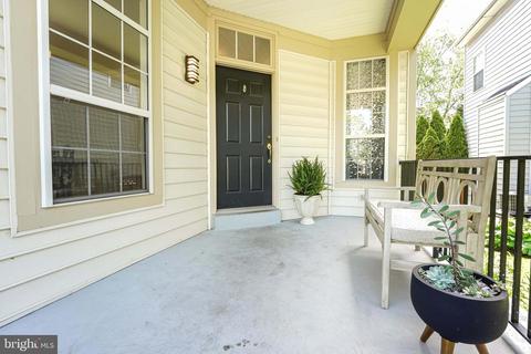 8375 Gaither St, Manassas, VA 20110 photo 2