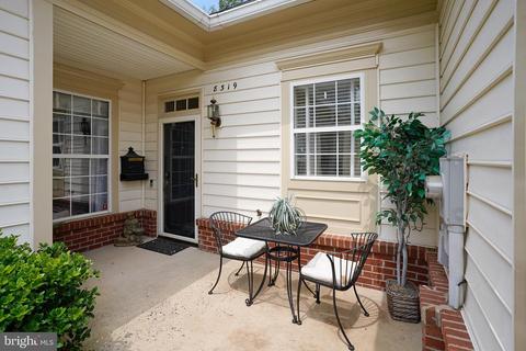 8319 Gaither St, Manassas, VA 20110 photo 2