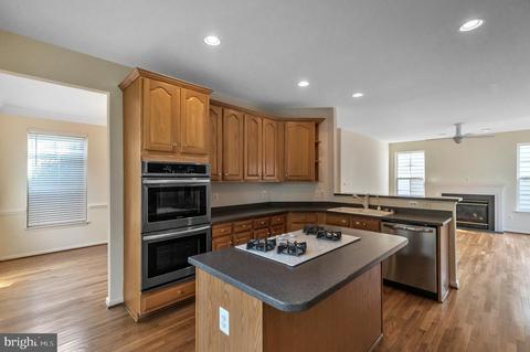 8218 Warfield St, Manassas, VA 20110 photo 10