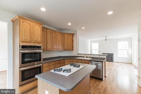 8218 Warfield St, Manassas, VA 20110 photo 8