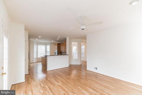 8218 Warfield St, Manassas, VA 20110 photo 4