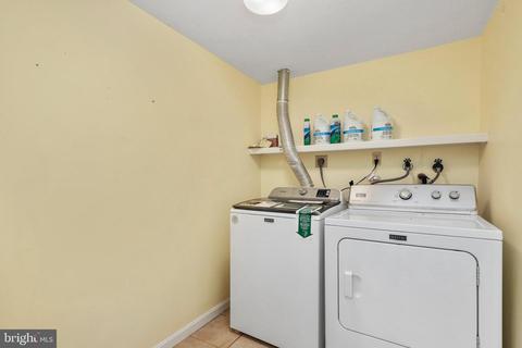 8961 Rolling Rd, Manassas, VA 20110 photo 10