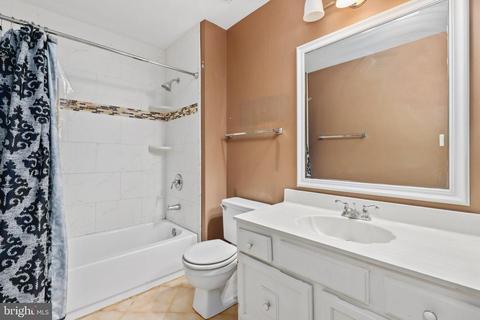 8961 Rolling Rd, Manassas, VA 20110 photo 17