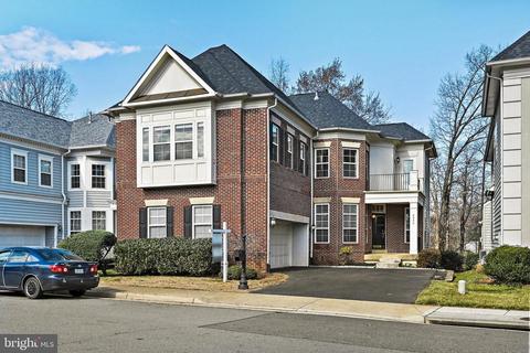 8355 Gaither St, Manassas, VA 20110 photo 2
