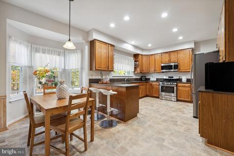 9847 S Clark Pl, Manassas, VA 20110 photo 11