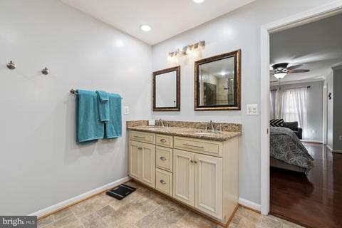 9847 S Clark Pl, Manassas, VA 20110 photo 22