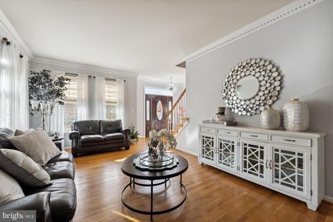 9847 S Clark Pl, Manassas, VA 20110 photo 4