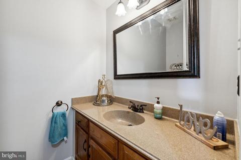 9847 S Clark Pl, Manassas, VA 20110 photo 18